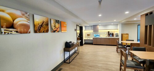 Comfort Inn & Suites Shakopee Downtown Area