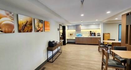 Comfort Inn & Suites Shakopee Downtown Area