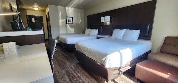 A hotel room with two beds, a desk, and a chair. - Comfort Inn & Suites Shakopee Downtown Area (Shakopee)