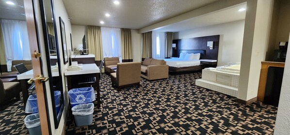 Suite, 1 King Bed with Sofa bed, Non Smoking, Jetted Tub | In-room safe, desk, laptop workspace, blackout curtains
