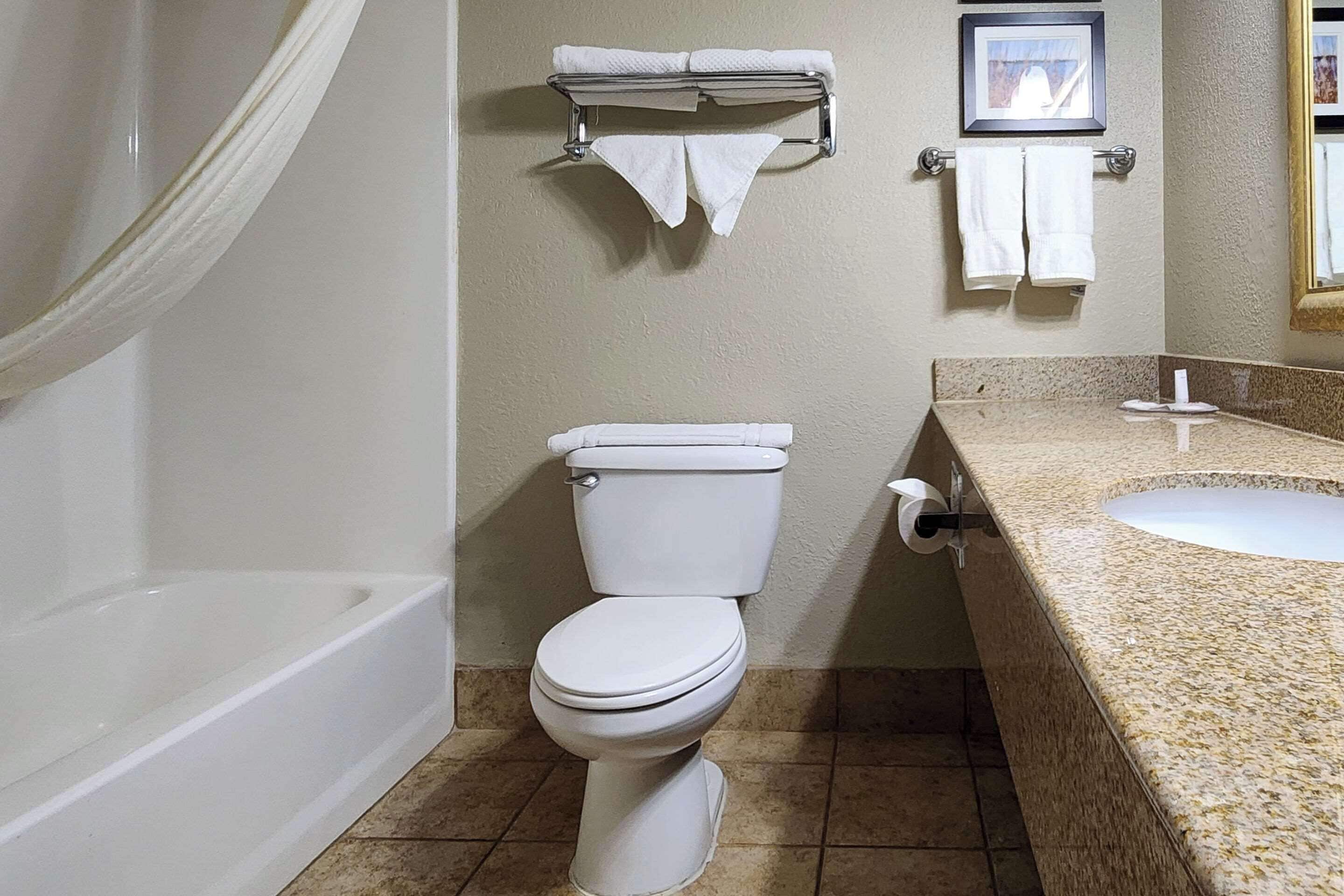 in-room safe, desk, laptop workspace, blackout curtains