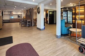 Bao gồm bữa sáng buffet hàng ngày 