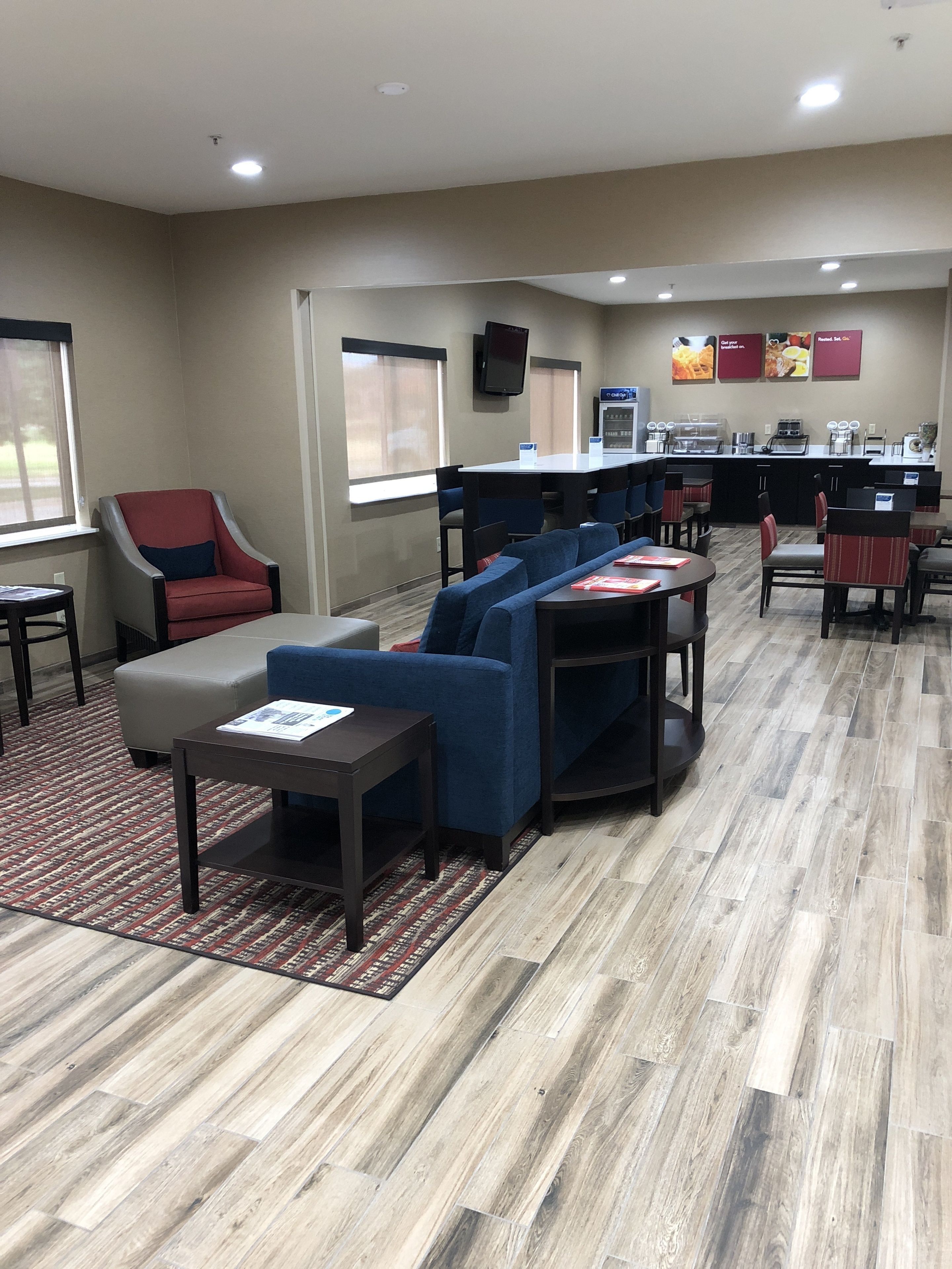 free daily full breakfast