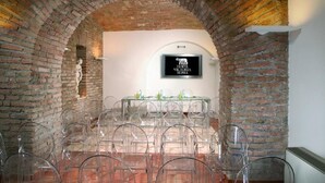 Outdoor dining - Hotel Victoria Roma (Rome)