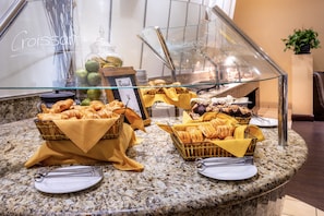 Daily buffet breakfast for a fee
