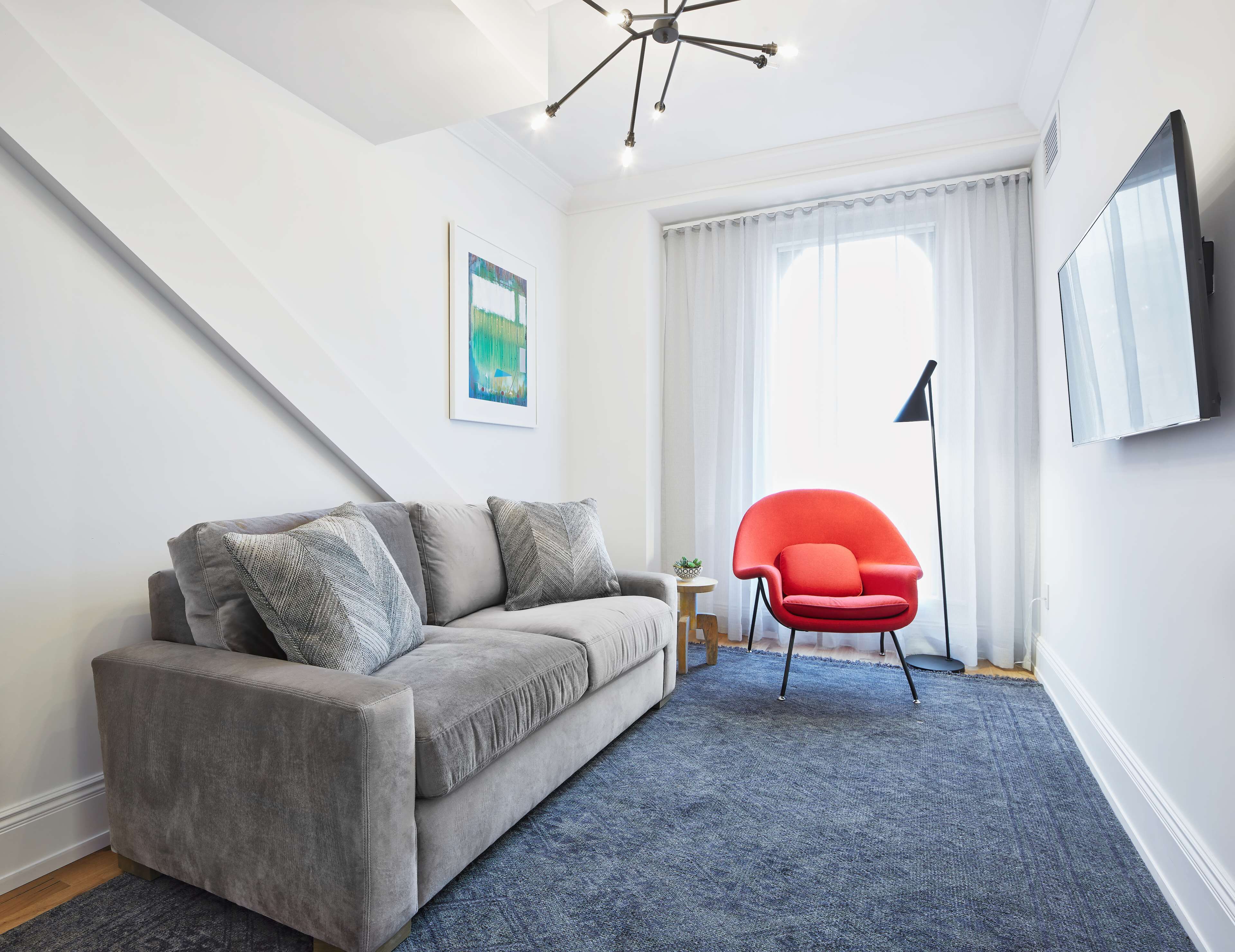 suite, 1 king bed (urban) | premium bedding, pillow-top beds, in-room safe, individually furnished