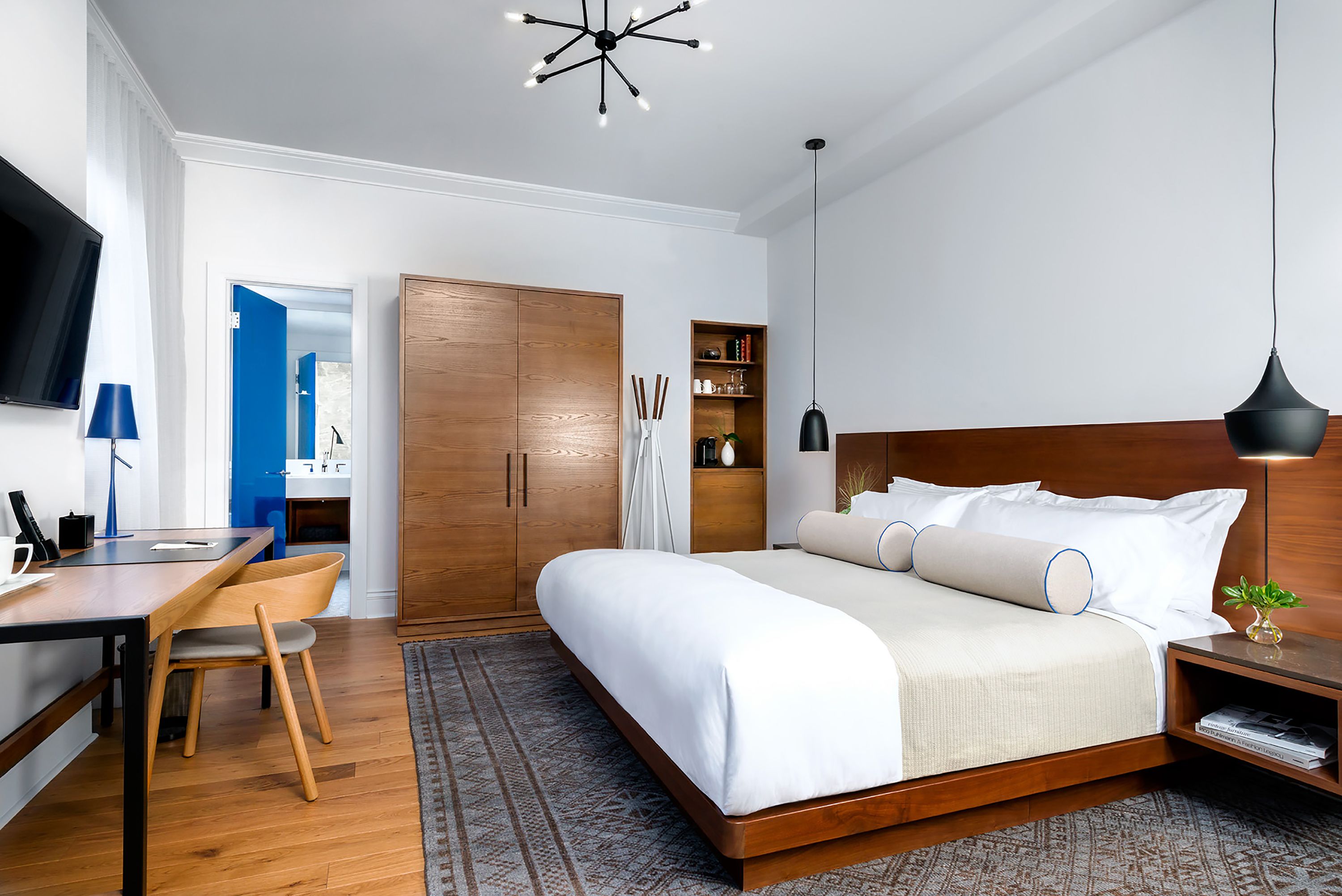 高級寝具、ピロートップベッド、セーフティボックス (室内)、客室ごとに異なるインテリア