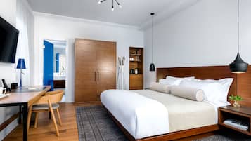 Premium bedding, pillowtop beds, in-room safe, individually furnished