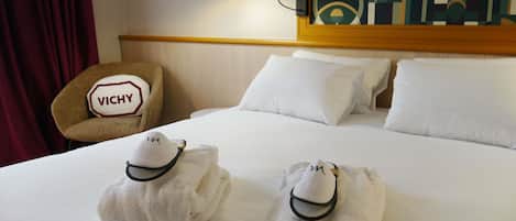 Privilege, Habitación, 1 cama matrimonial | Minibar, caja de seguridad en la habitación y escritorio