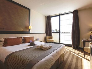Minibar, in-room safe, desk, blackout drapes