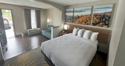 Days Inn & Suites by Wyndham Tuscaloosa - Univ. of Alabama