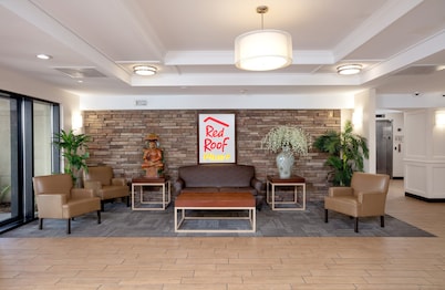 Red Roof Inn PLUS+ Miami Airport