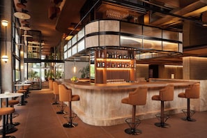 Bar (on property) - NH Collection Madrid Eurobuilding (Madrid)
