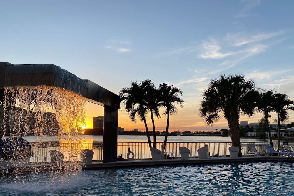 Pullman Miami Airport