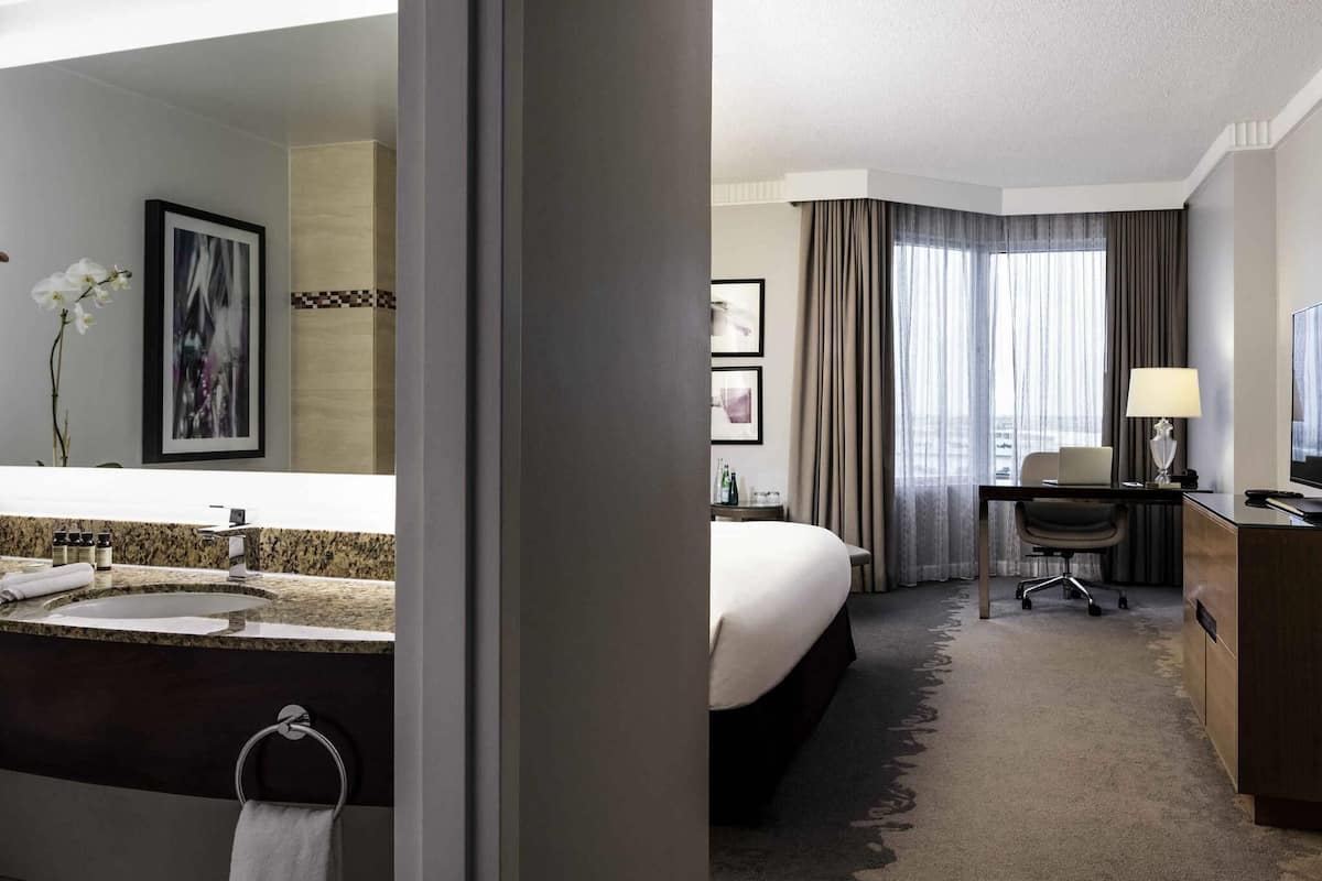 1 bedroom, premium bedding, pillow-top beds, in-room safe