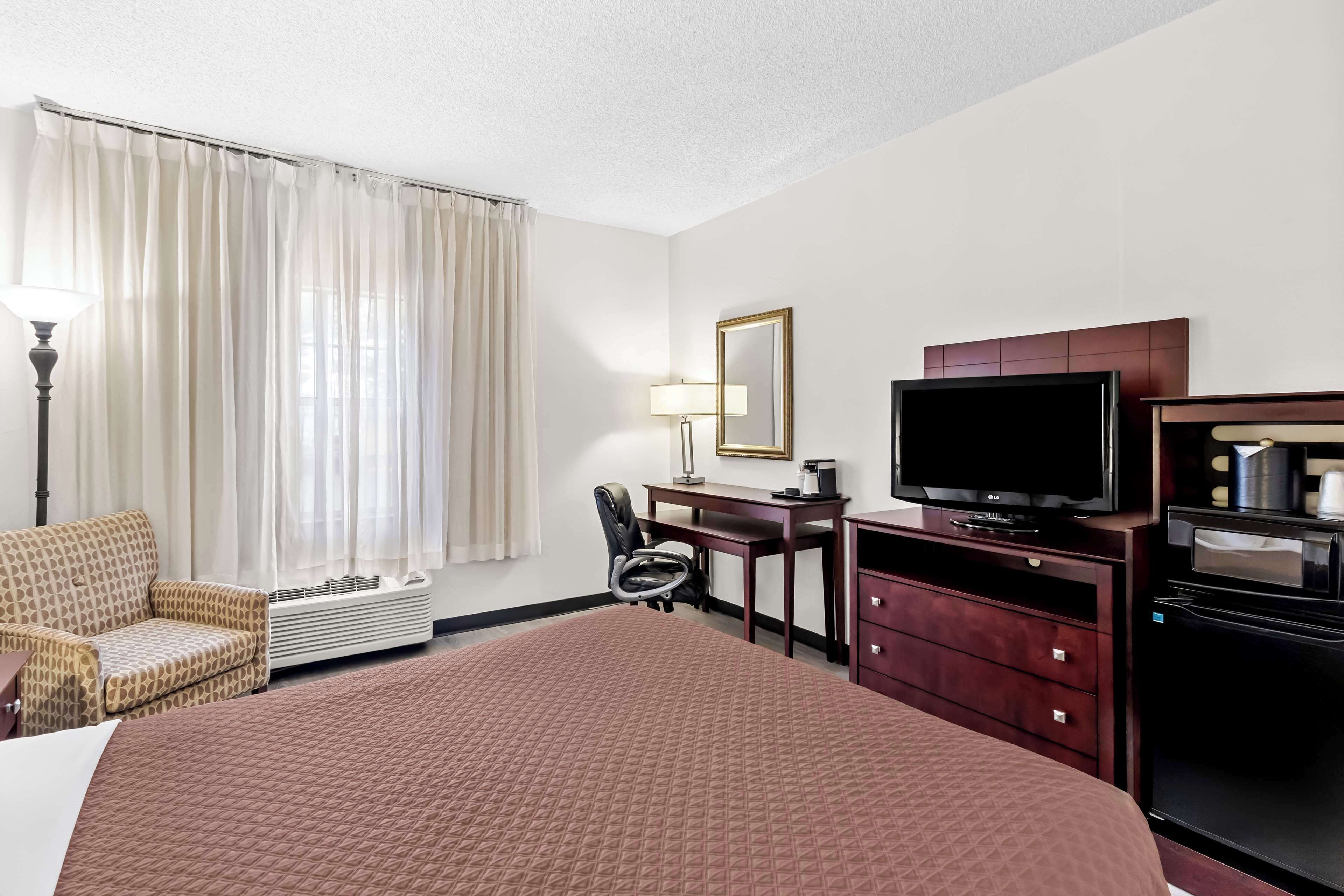 Photo - Red Lion Hotel Portland Airport