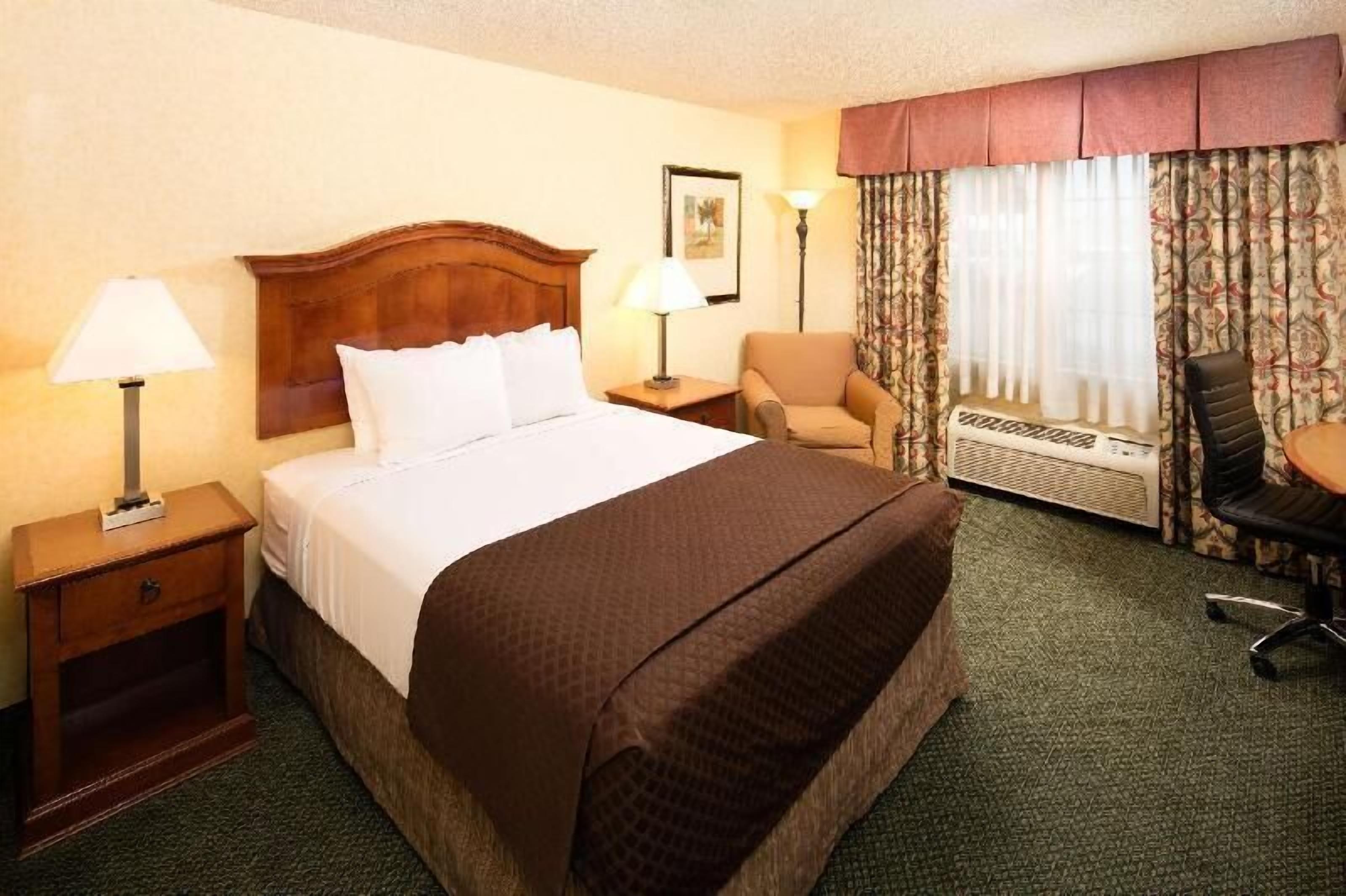 Premium bedding, pillow-top beds, in-room safe, desk