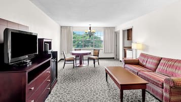 Premium bedding, pillowtop beds, in-room safe, desk