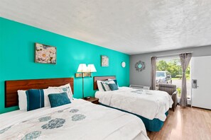 Skrivebord, skrivebord for bærbar PC og blendingsgardiner