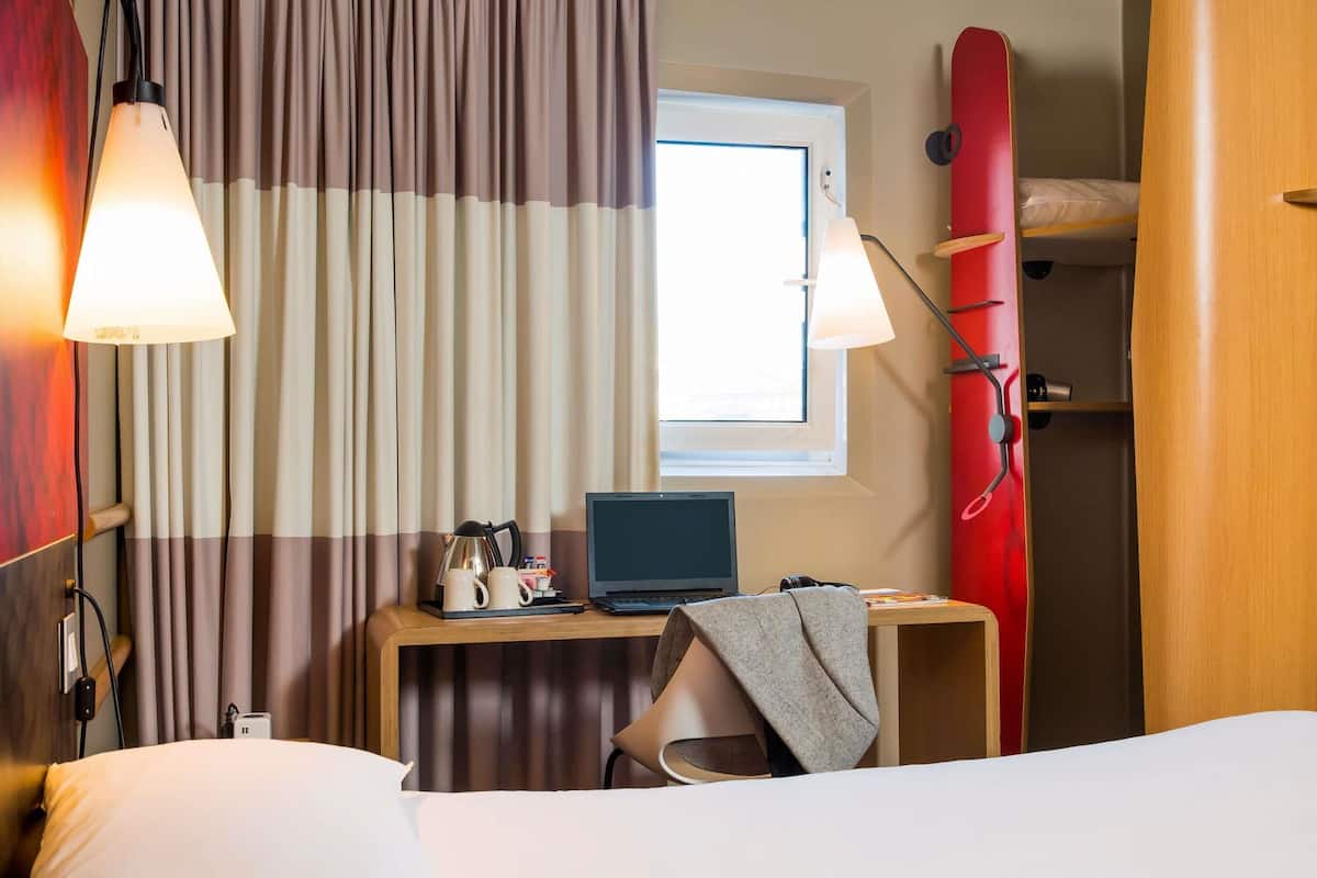 Standard Double Room, 1 Double Bed | Desk, blackout drapes, soundproofing, iron/ironing board
