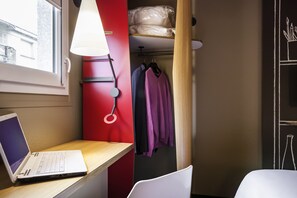 Standard Double Room, 1 Double Bed | Bathroom