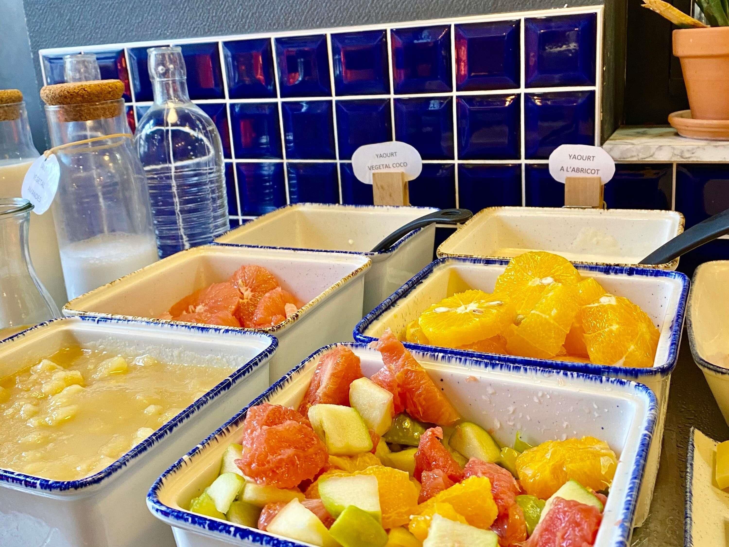 Petit déjeuner buffet servi tous les jours en supplément