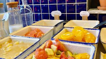 Petit déjeuner buffet servi tous les jours en supplément