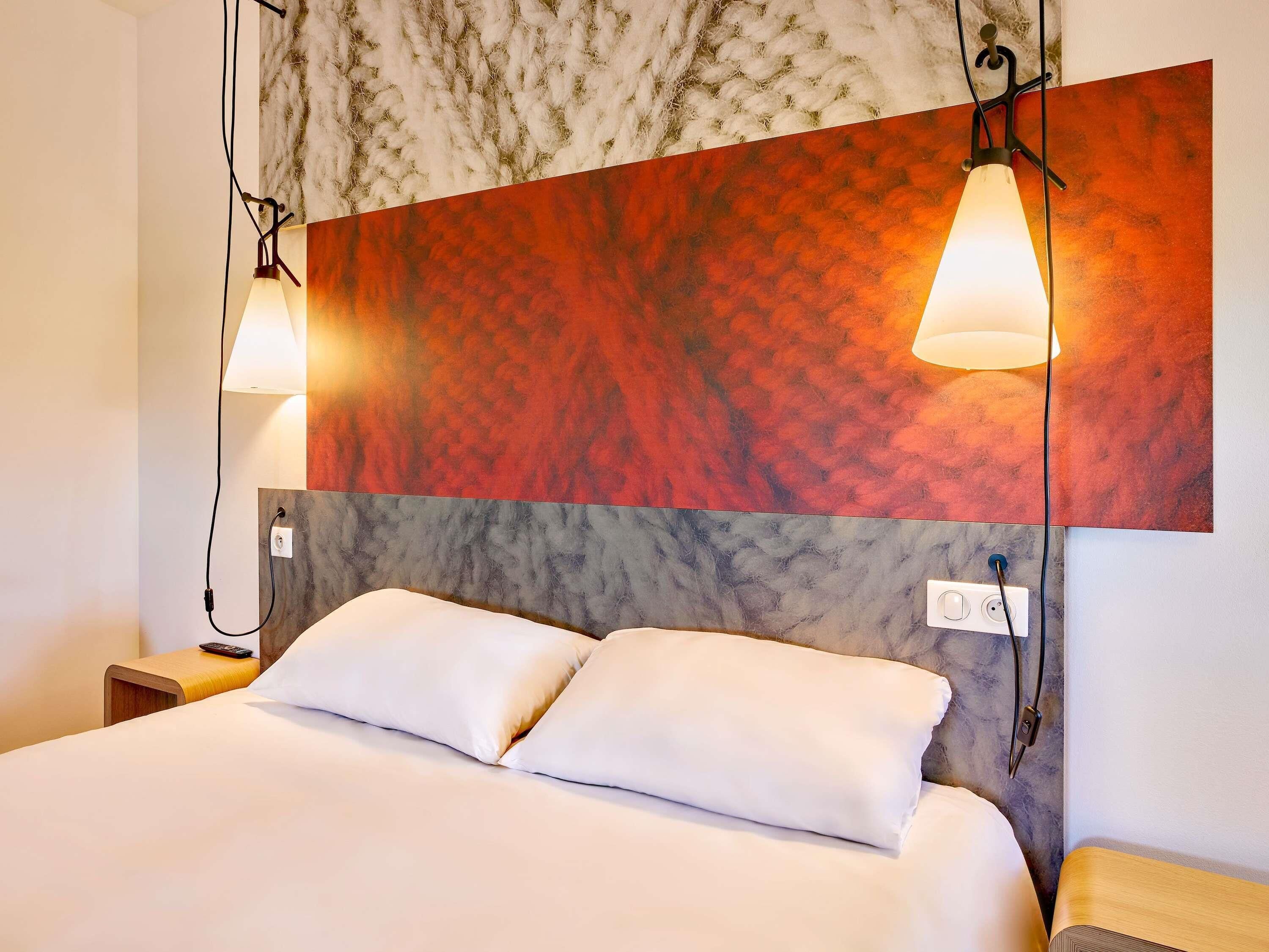 Habitación estándar doble, 1 cama doble | Escritorio, cortinas opacas, sistema de insonorización