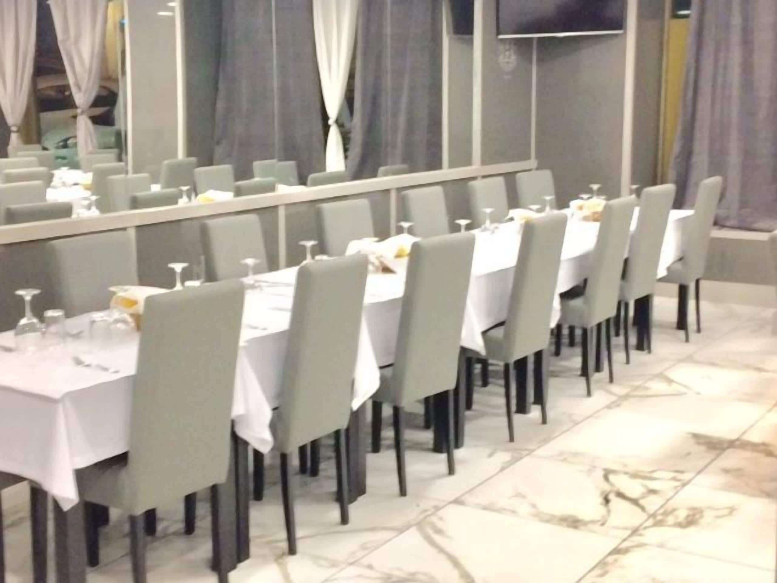 Photo - Hotel Excelsior