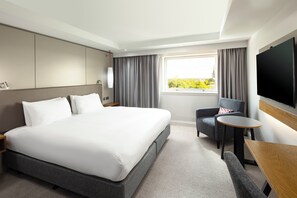 1 bedroom, hypo-allergenic bedding, in-room safe, individually decorated - Crowne Plaza Harrogate by IHG (Harrogate)