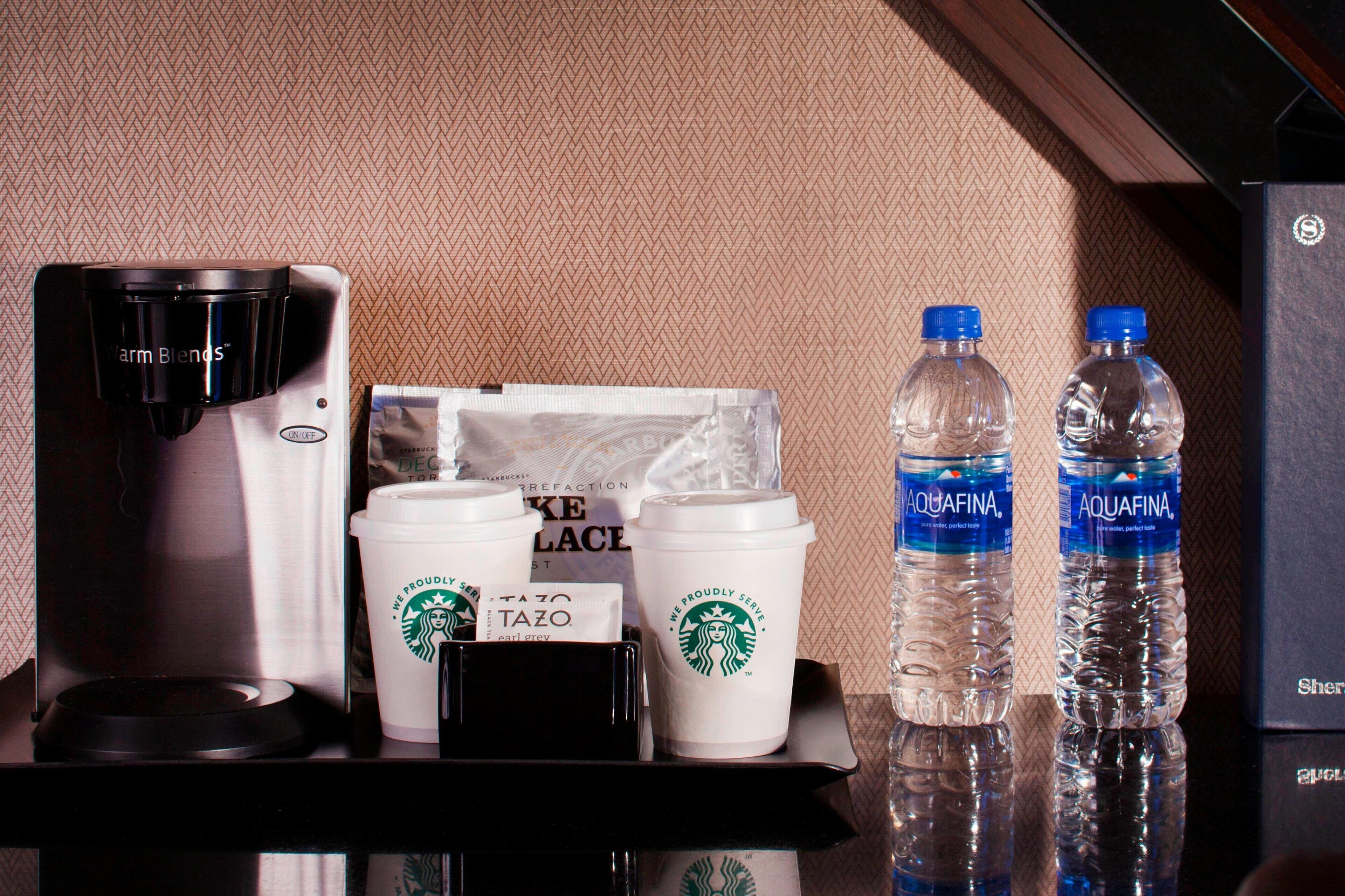 in-room safe, desk, laptop workspace, blackout curtains