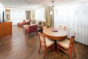 1 bedroom, pillow-top beds, desk, laptop workspace - Red Lion Hotel Boise Downtowner (Boise)
