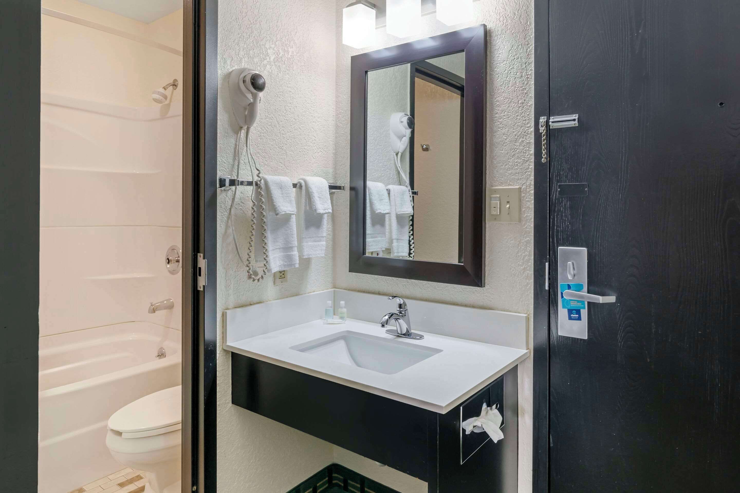 standard room, 2 queen beds, non smoking | hypo-allergenic bedding, in-room safe, laptop workspace