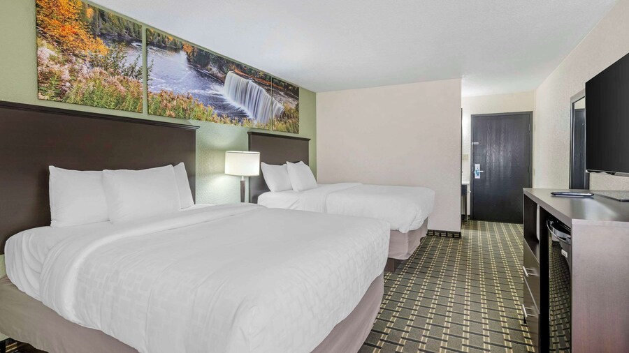 Clarion Pointe Jasper