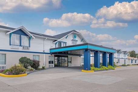 Exterior. Clarion Pointe Jasper