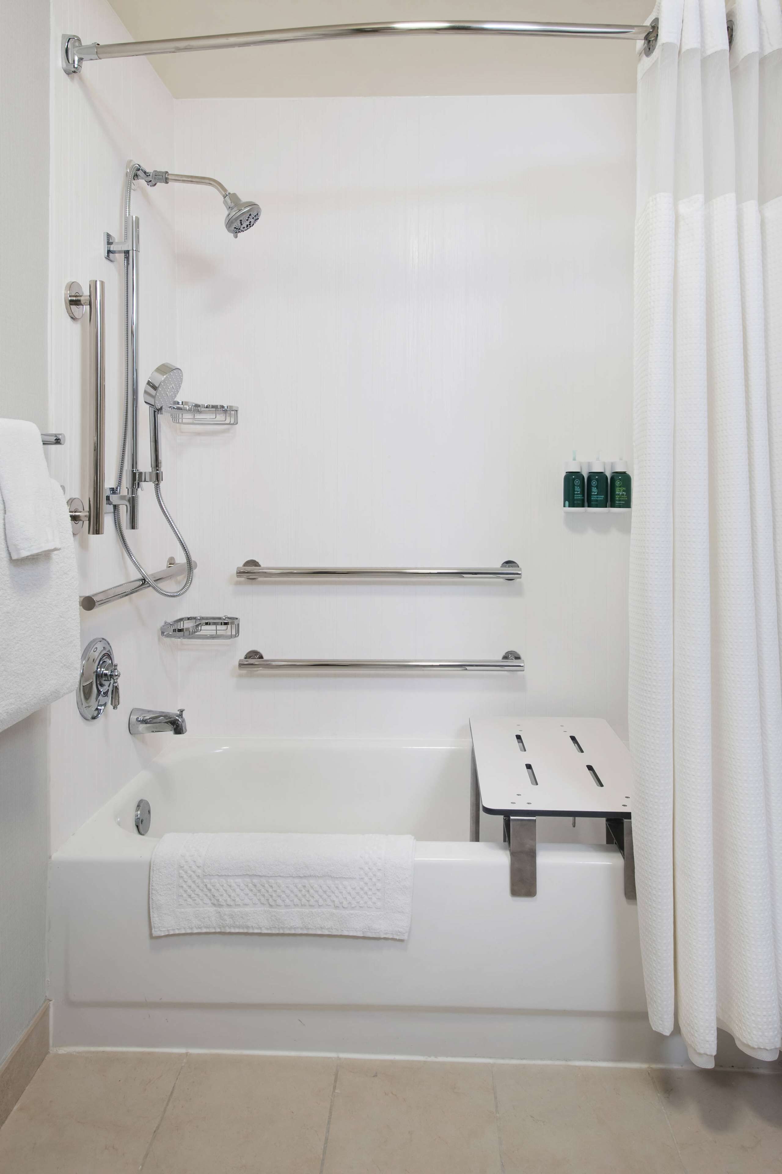 combined shower/bathtub, hair dryer, dressing gowns, towels