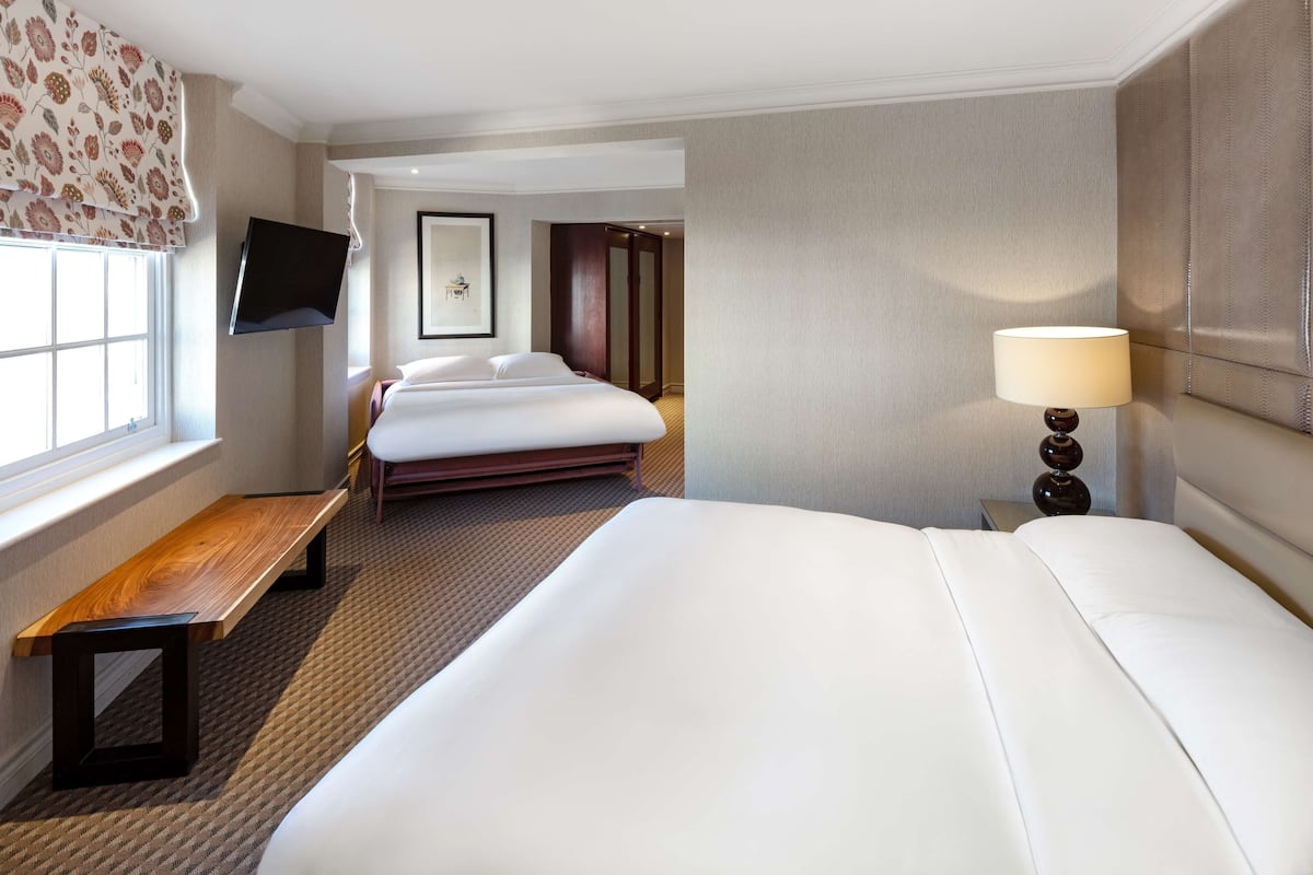 Deluxe-værelse (Premium) | Premium-sengetøj, pengeskab på værelset, skrivebord