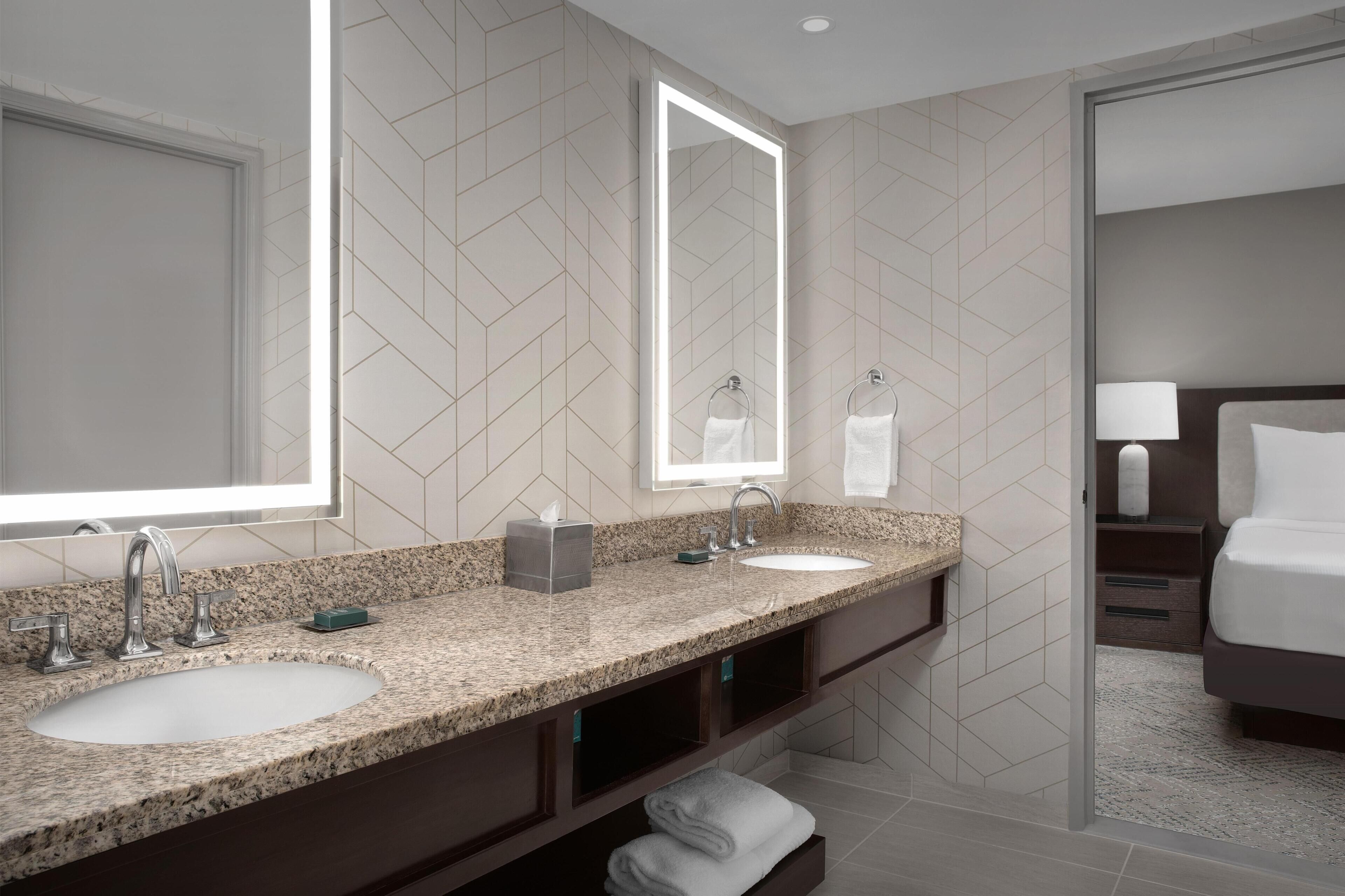 Foto - Doubletree by Hilton Philadelphia Airport