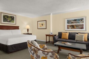 Ropa de cama de alta calidad, edredón, camas con pillow-top y minibar 