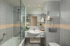 Free toiletries, hair dryer, bathrobes, slippers - Verdi Budapest Aquincum  (Budapest)