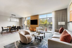 ملاءات من القطن المصري وأغطية فراش متميزة وأسرّة بطبقة علوية مريحة