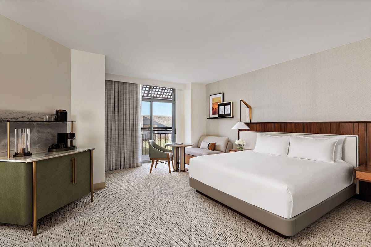 Egyptian cotton sheets, premium bedding, pillow-top beds, in-room safe