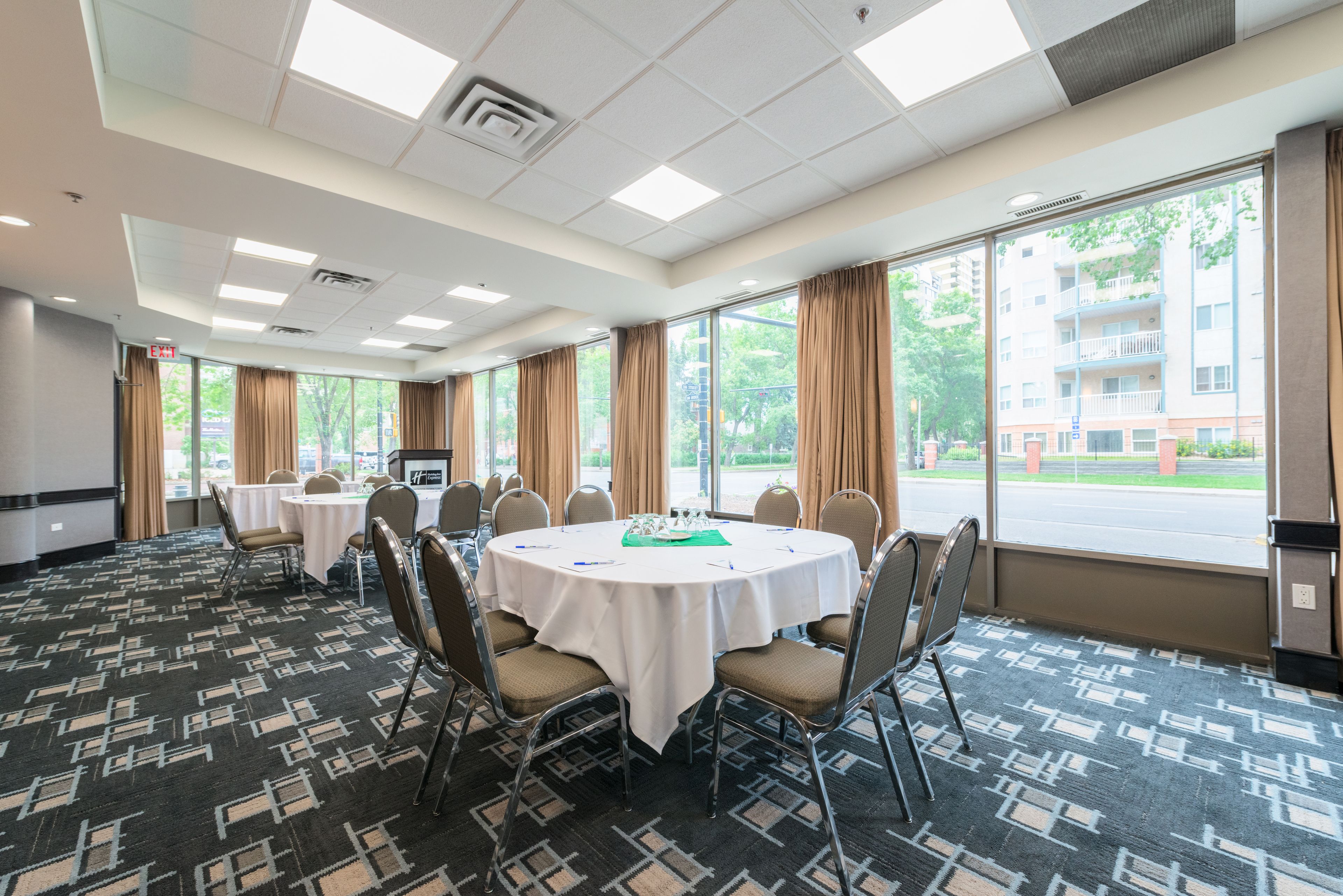 Photo - Holiday Inn Express Edmonton Downtown by IHG