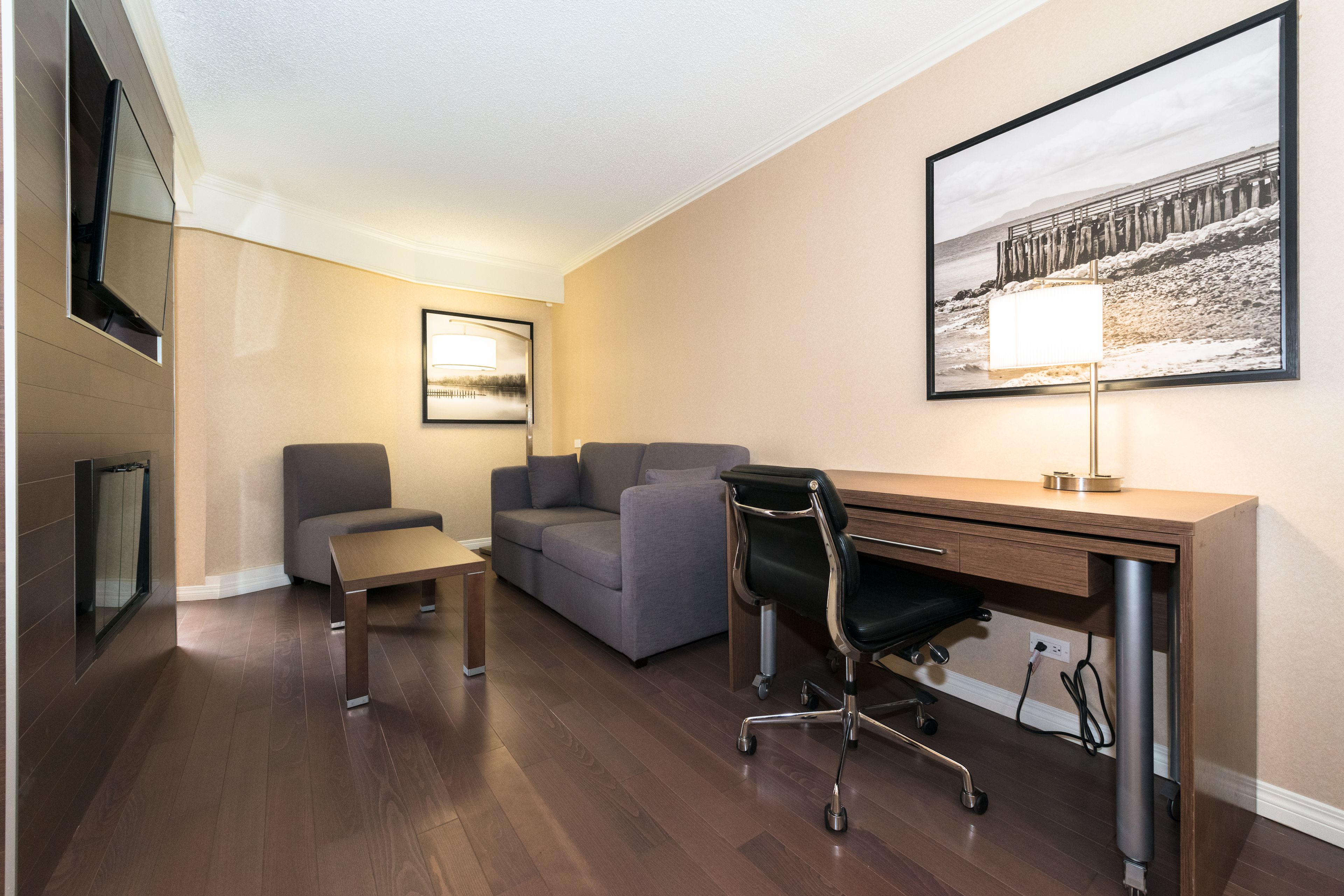 Photo - Holiday Inn Express Edmonton Downtown by IHG