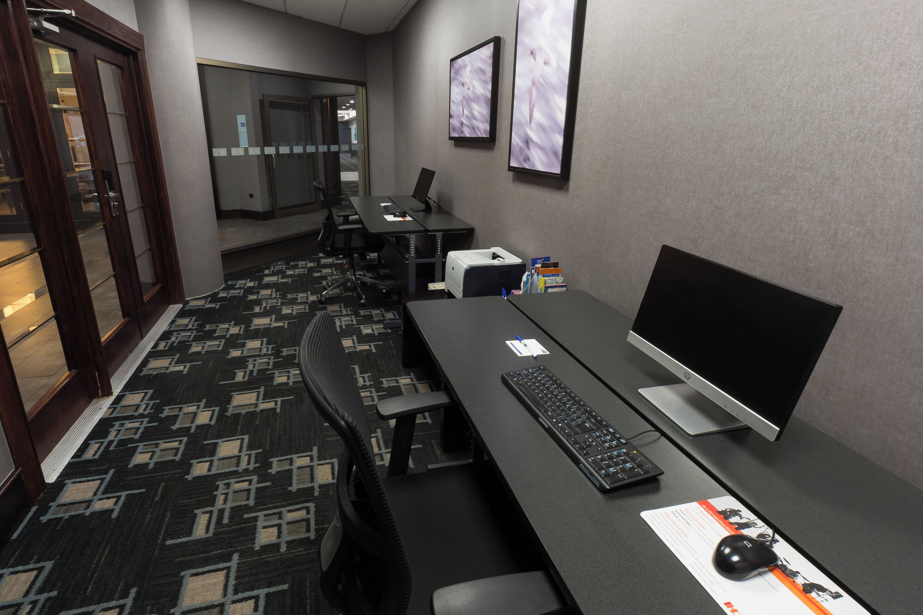 Photo - Holiday Inn Express Edmonton Downtown by IHG