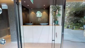 Behandlungsräume für Paare, Sauna, Whirlpool, Körperbehandlungen