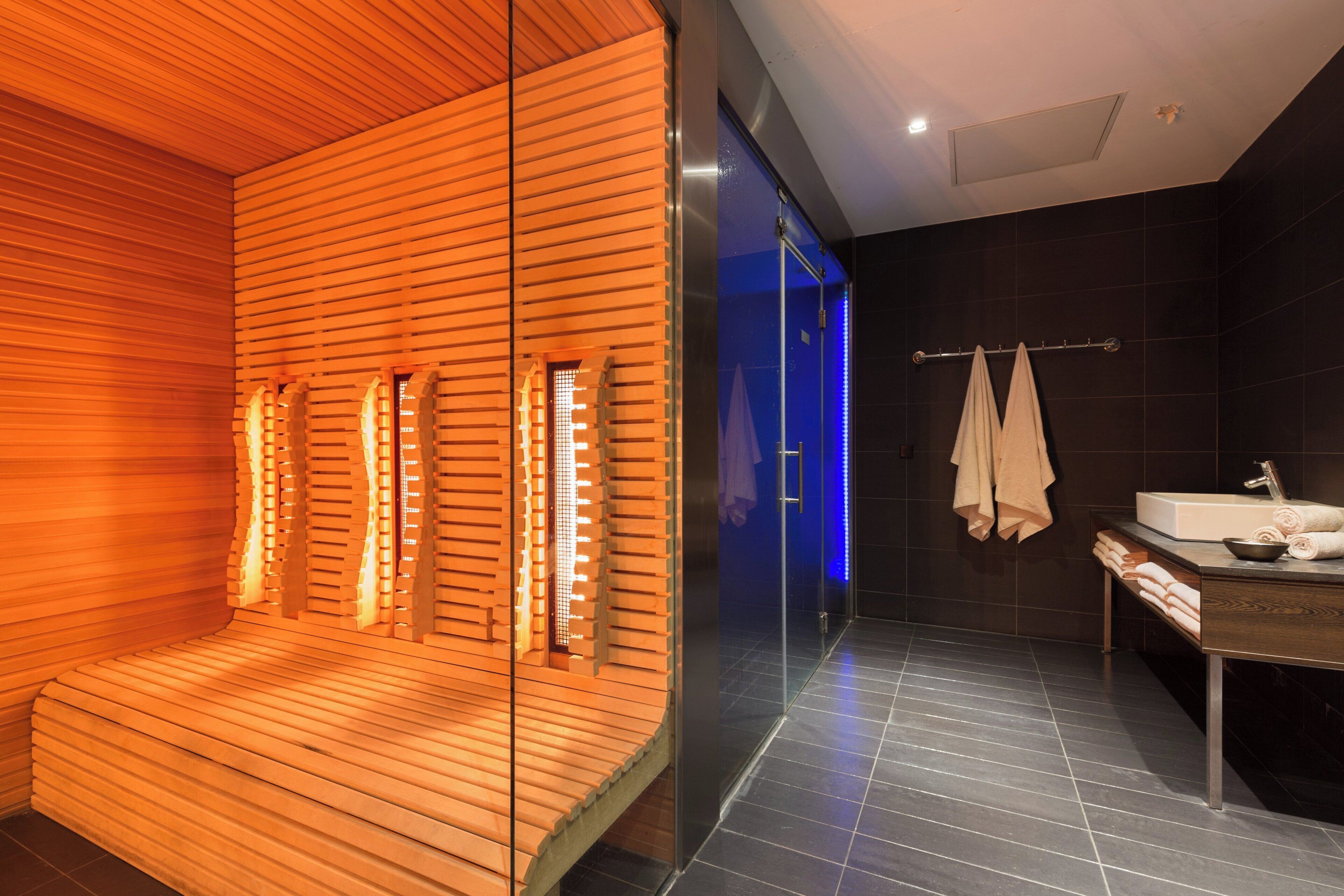couples treatment room(s), sauna, hot tub, steam room