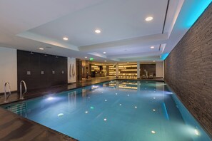 Couples treatment rooms, sauna, hot tub, steam room, Turkish bath
