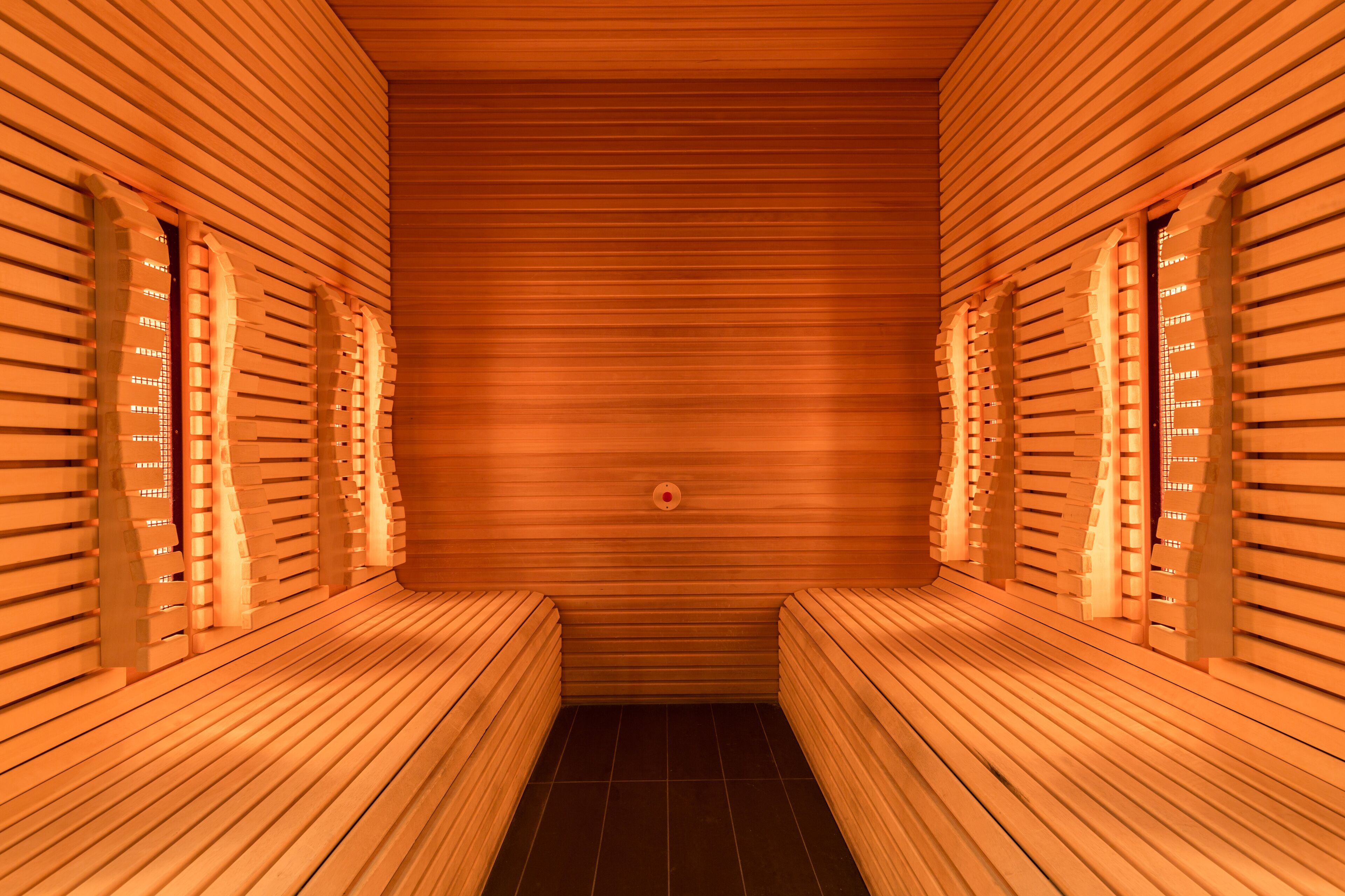 couples treatment room(s), sauna, hot tub, steam room