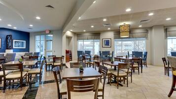 Gratis morgenmadsbuffet hver dag